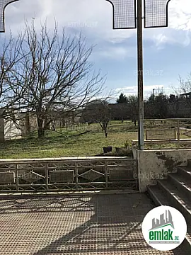 Satılır 8 otaqlı həyət evi 1831 m²