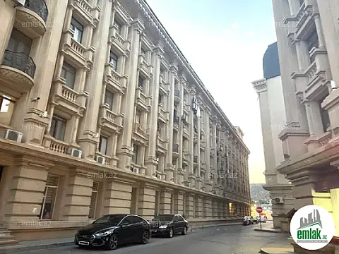 Satılır 6 otaqlı yeni tikili 214 m²