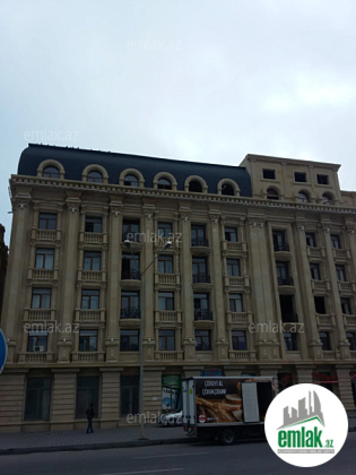 Satılır 6 otaqlı yeni tikili 214 m²