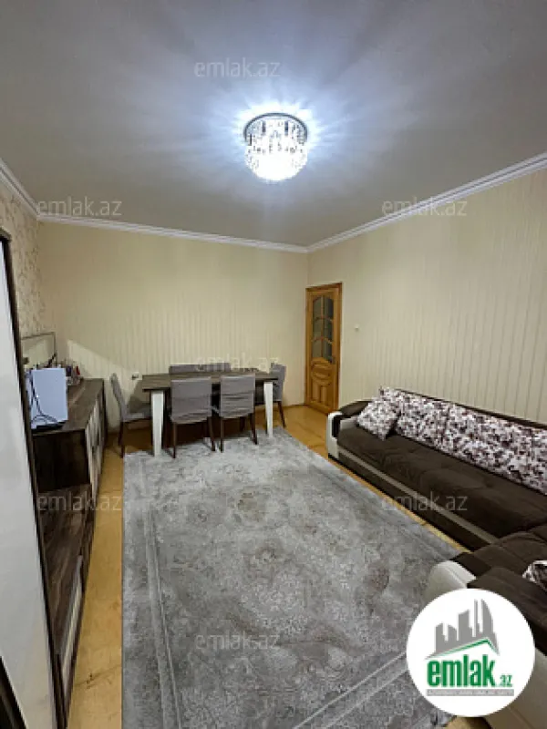 Satılır 3 otaqlı köhnə tikili 70 m²