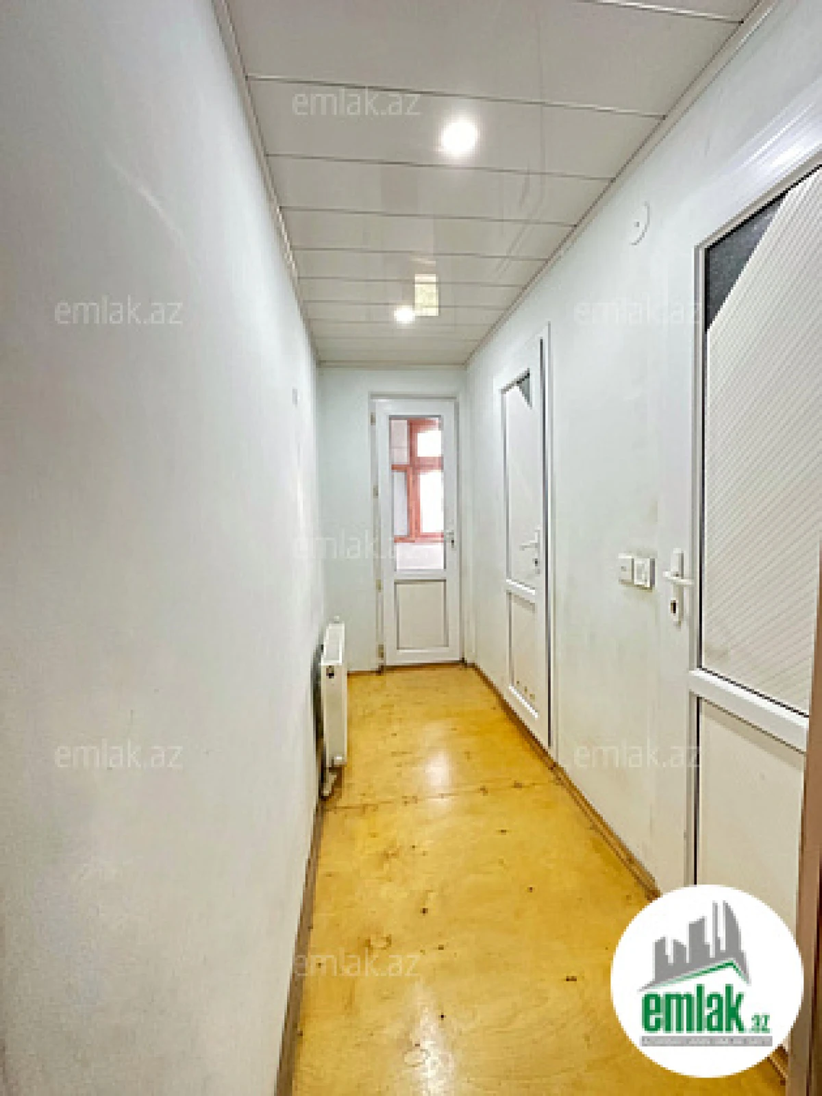 Satılır 3 otaqlı köhnə tikili 70 m²