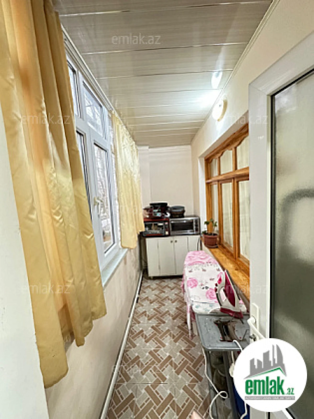 Satılır 3 otaqlı köhnə tikili 70 m²