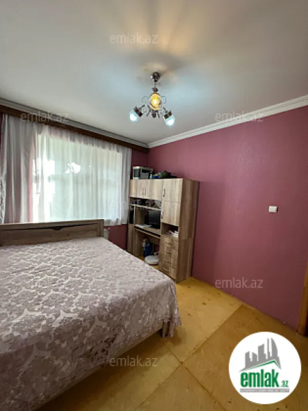 Satılır 3 otaqlı köhnə tikili 70 m²