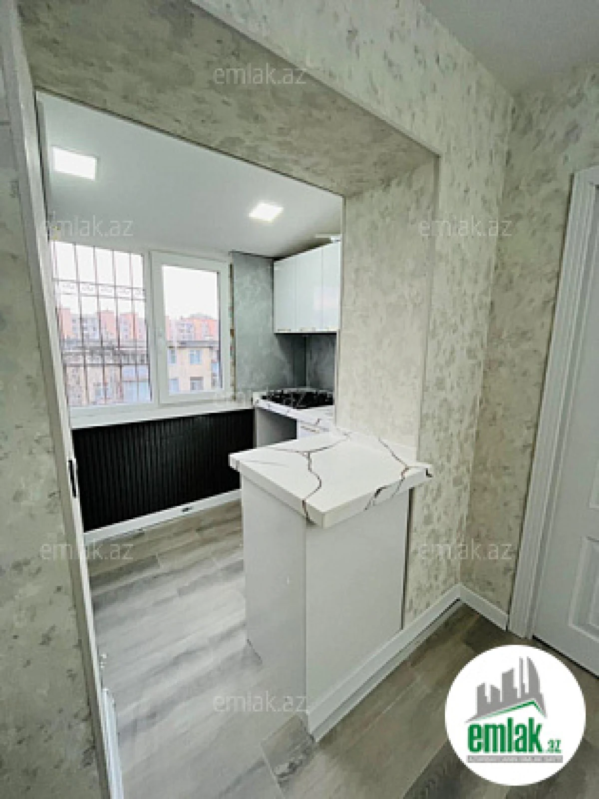 Satılır 2 otaqlı köhnə tikili 35 m²