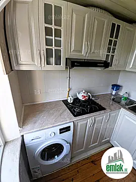 Satılır 4 otaqlı köhnə tikili 100 m²