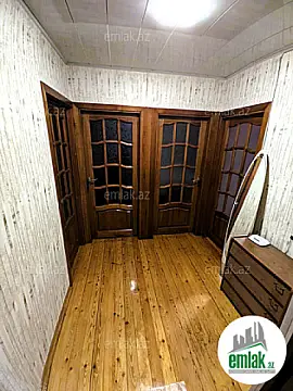 Satılır 4 otaqlı köhnə tikili 100 m²