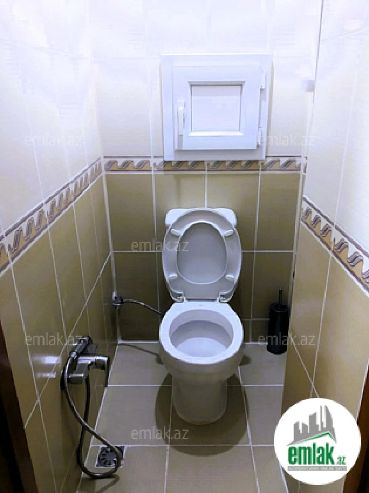 Satılır 4 otaqlı köhnə tikili 100 m²