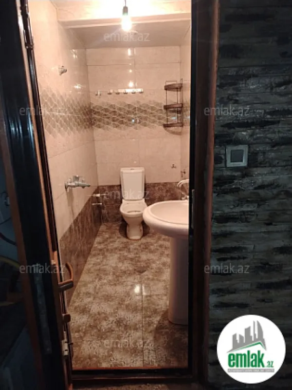 Satılır 5 otaqlı həyət evi 3 m²