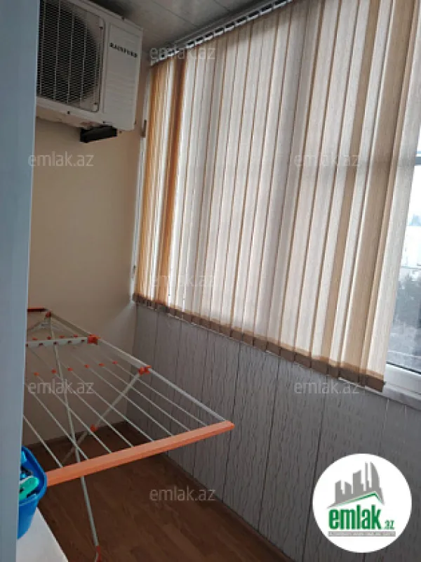 Satılır 4 otaqlı köhnə tikili 80 m²