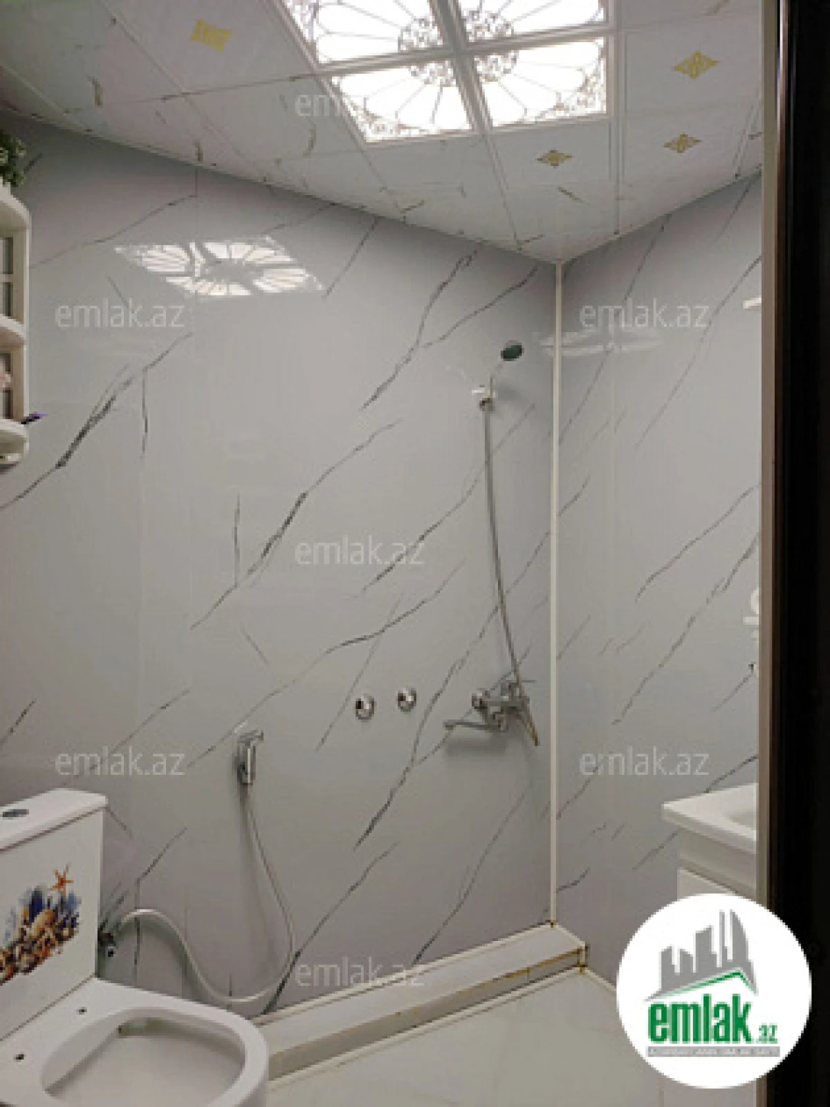 Satılır 4 otaqlı köhnə tikili 80 m²