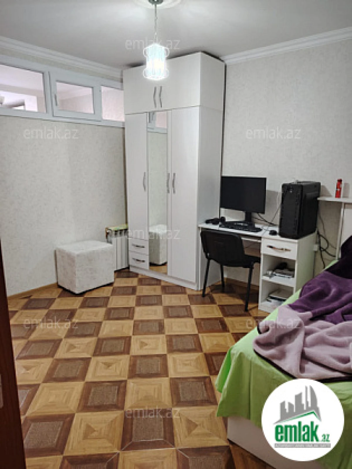 Satılır 4 otaqlı köhnə tikili 80 m²
