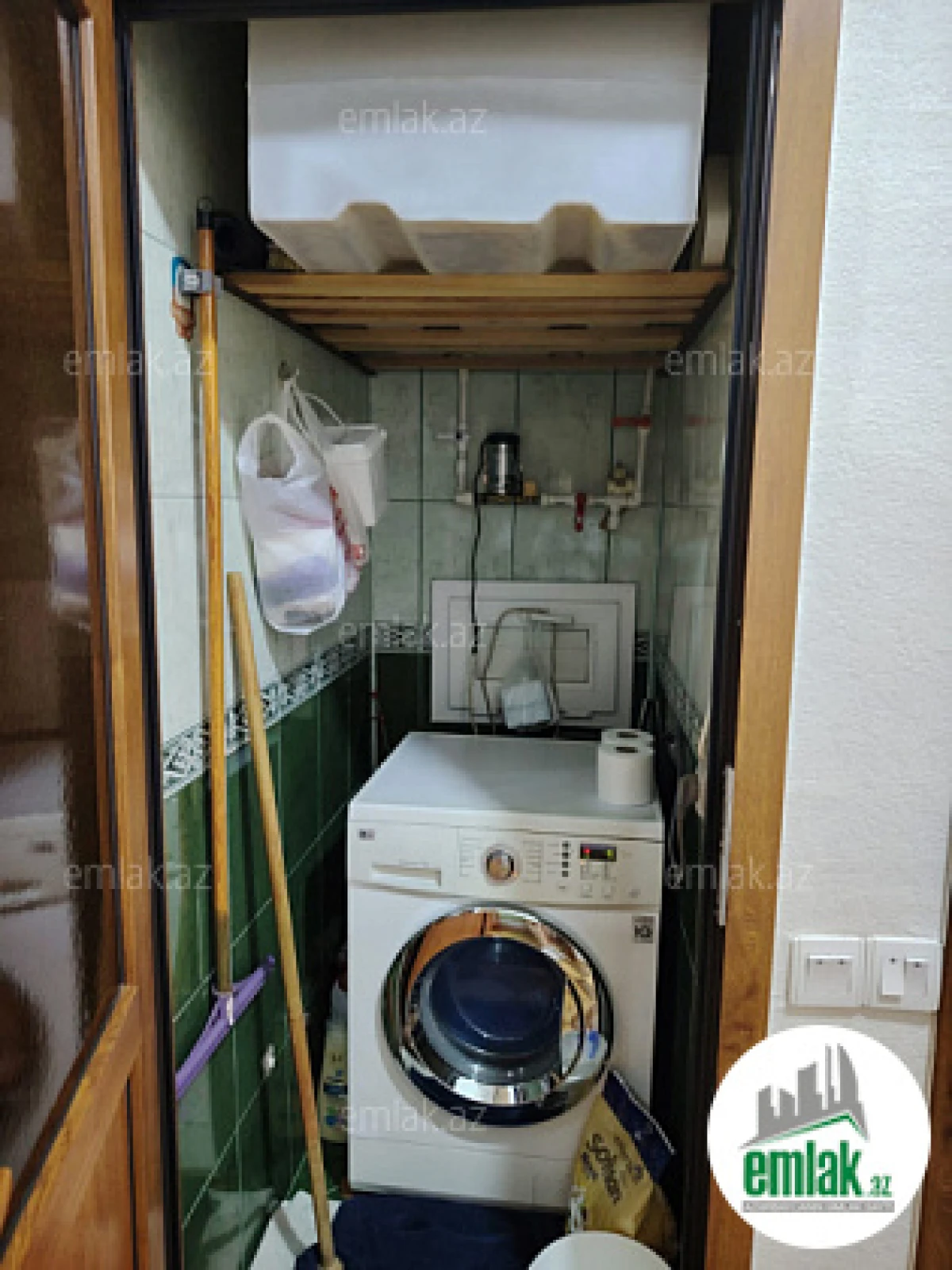 Satılır 4 otaqlı köhnə tikili 80 m²