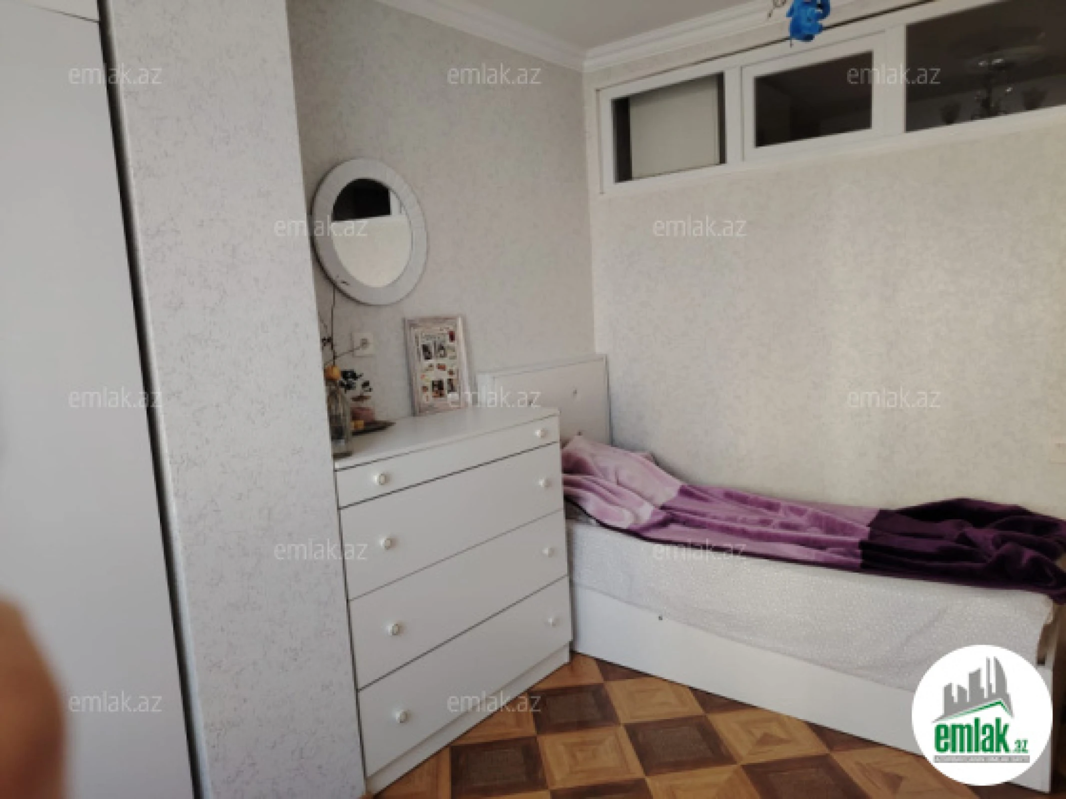 Satılır 4 otaqlı köhnə tikili 80 m²