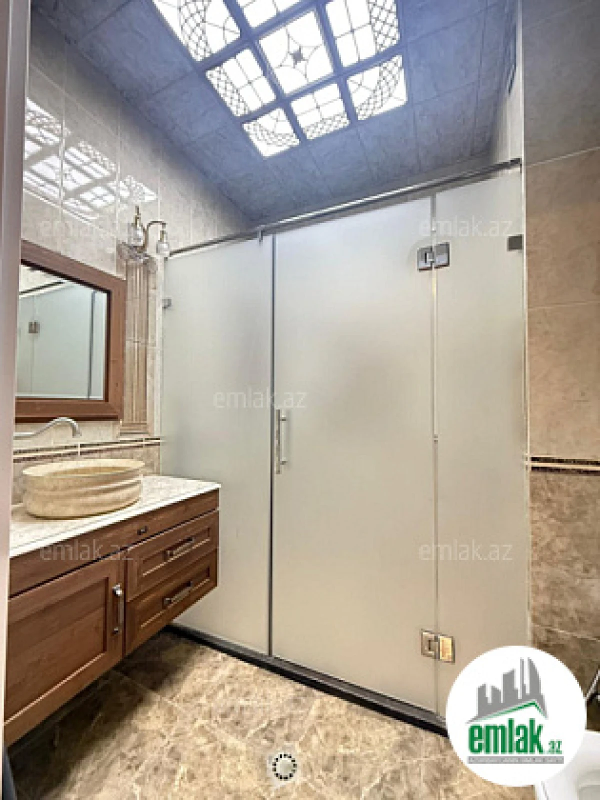 Satılır 2 otaqlı yeni tikili 95 m²