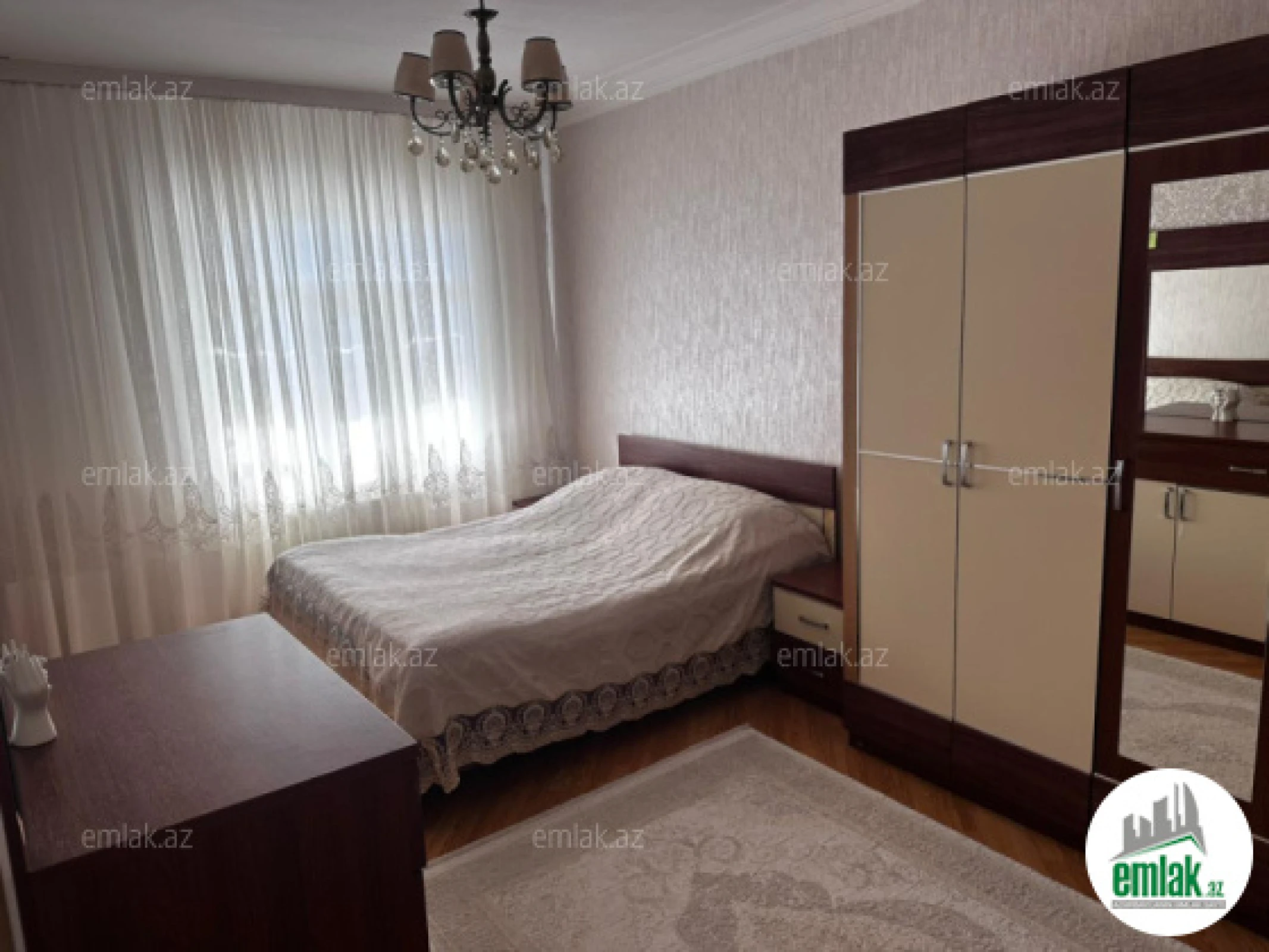 Satılır 4 otaqlı köhnə tikili 110 m²