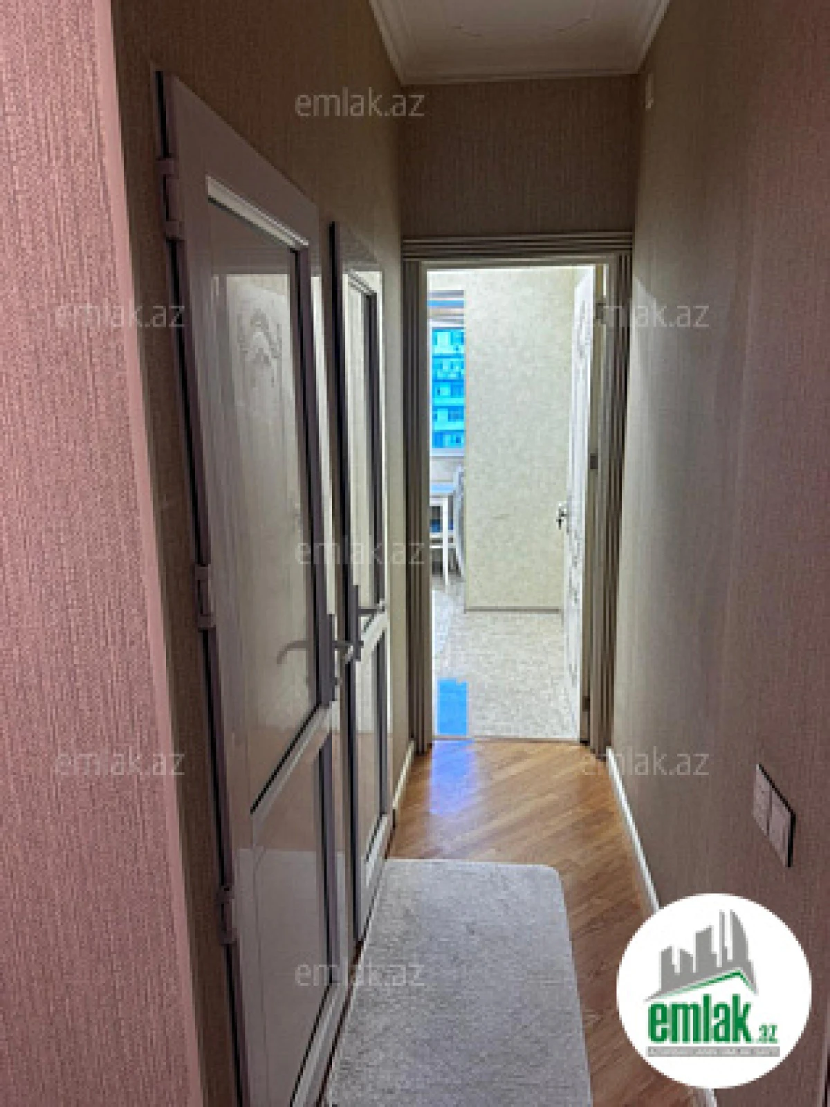 Satılır 4 otaqlı köhnə tikili 110 m²