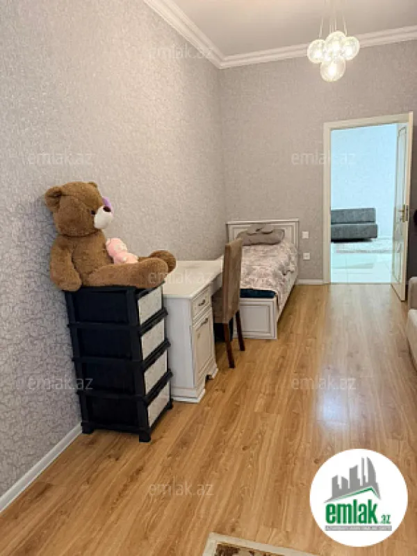 Satılır 3 otaqlı yeni tikili 100 m²