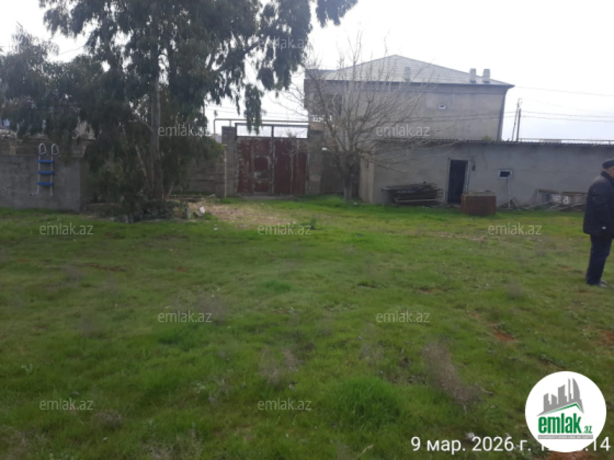 Satılır 4 otaqlı mənzil 100 m²