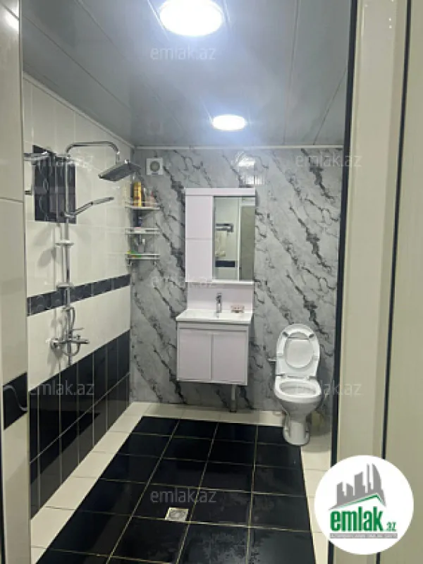 Satılır 4 otaqlı həyət evi 100 m²