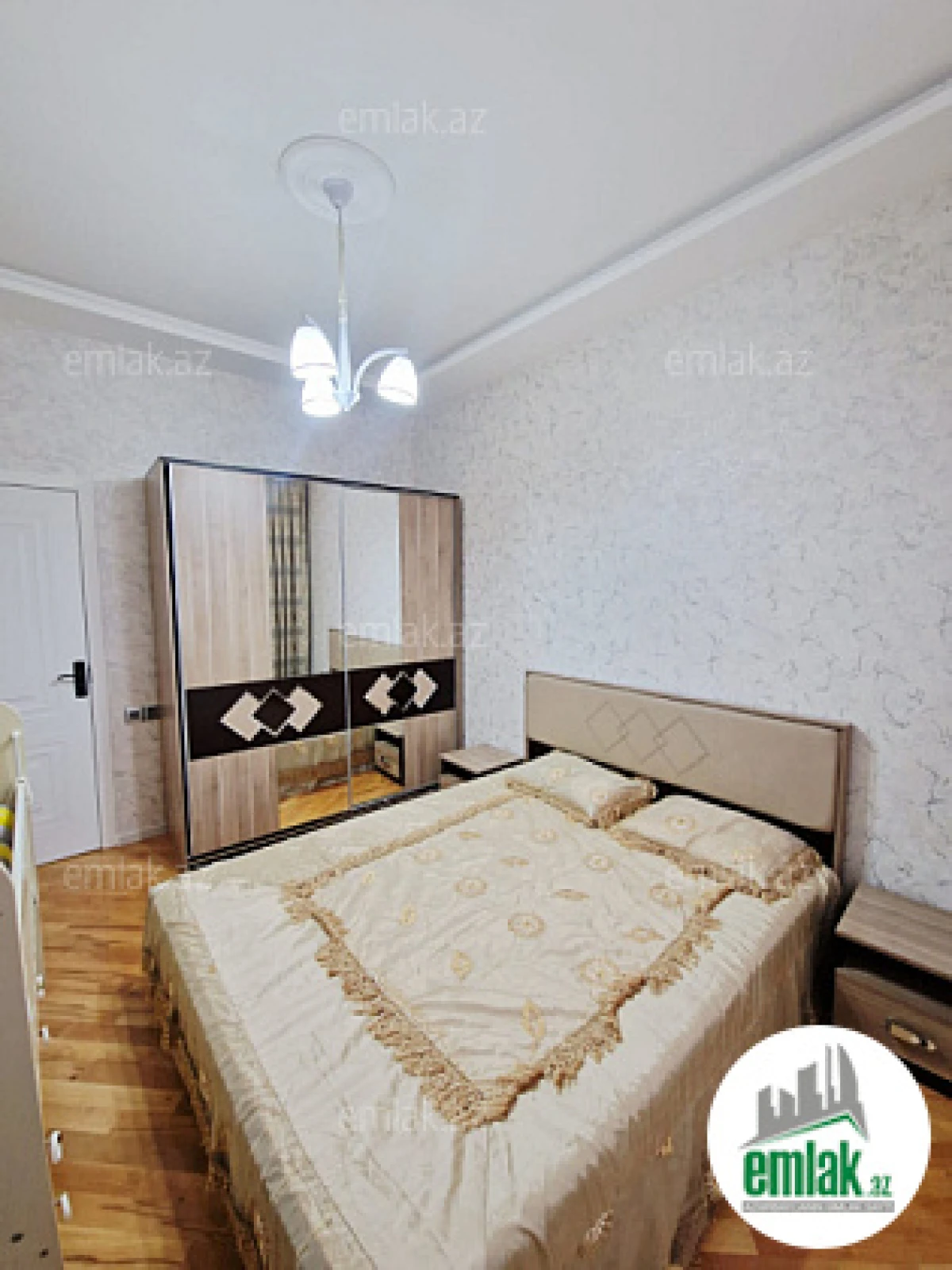 Satılır 2 otaqlı yeni tikili 60 m²