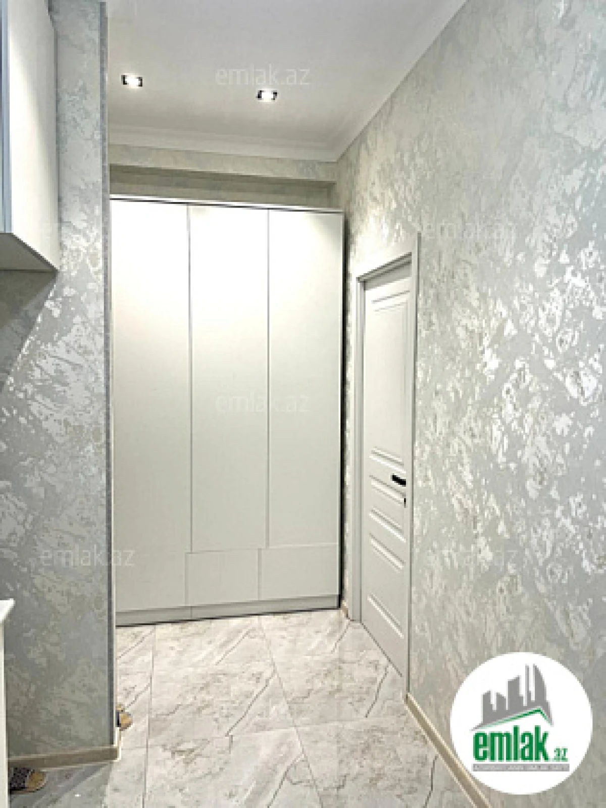 Satılır 2 otaqlı yeni tikili 55 m²