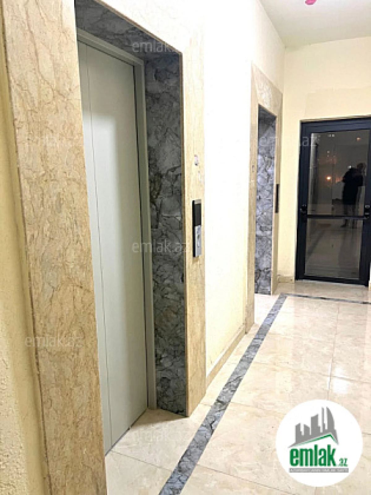 Satılır 2 otaqlı yeni tikili 55 m²