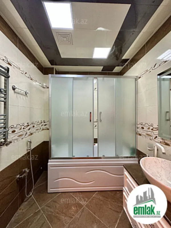 Satılır 3 otaqlı yeni tikili 139 m²