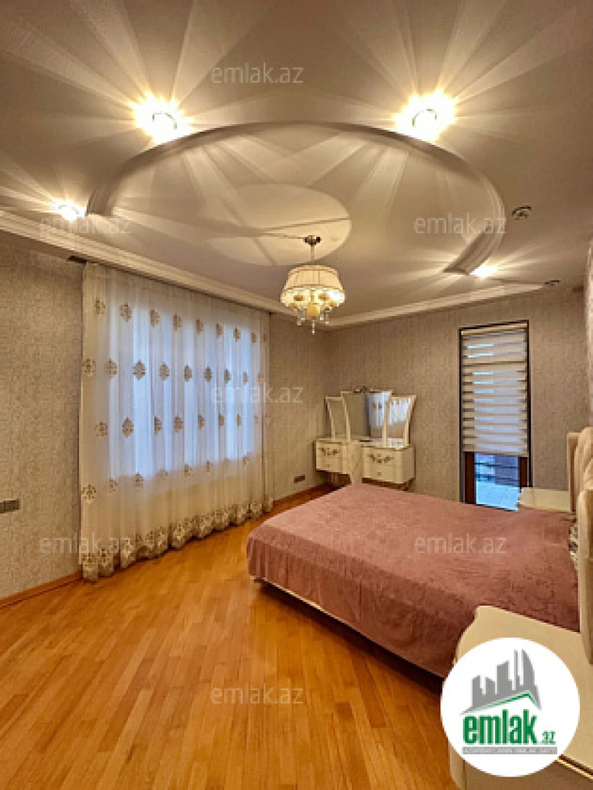 Satılır 3 otaqlı yeni tikili 139 m²