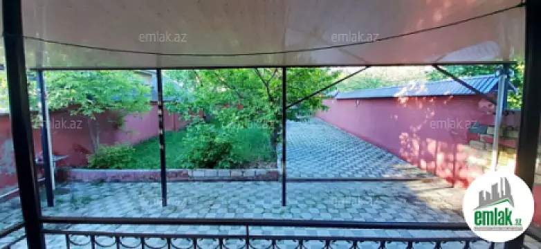 Satılır 6 otaqlı mənzil 140 m²