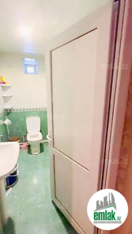 Satılır 6 otaqlı mənzil 140 m²