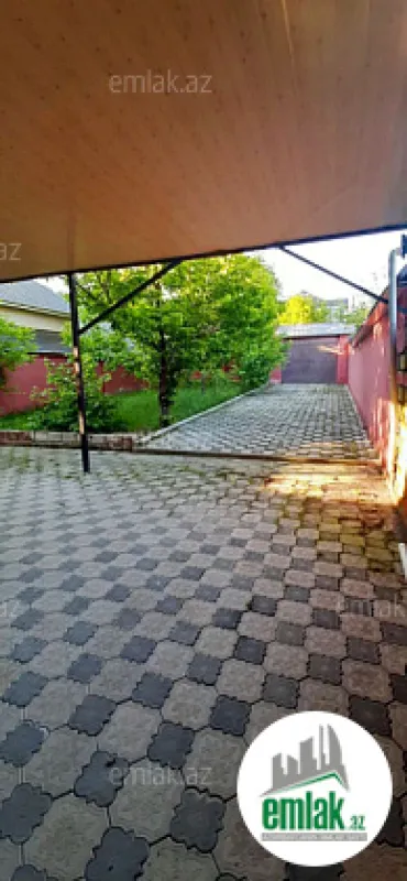 Satılır 6 otaqlı mənzil 140 m²