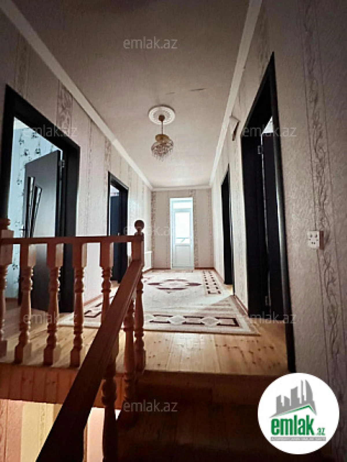Satılır 6 otaqlı mənzil 140 m²