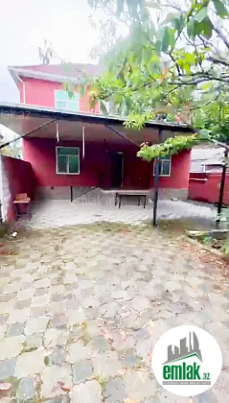 Satılır 6 otaqlı mənzil 140 m²