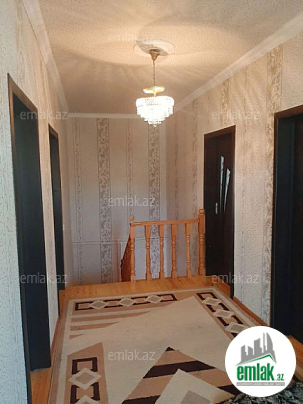 Satılır 6 otaqlı mənzil 140 m²