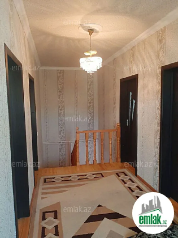 Satılır 6 otaqlı mənzil 140 m²