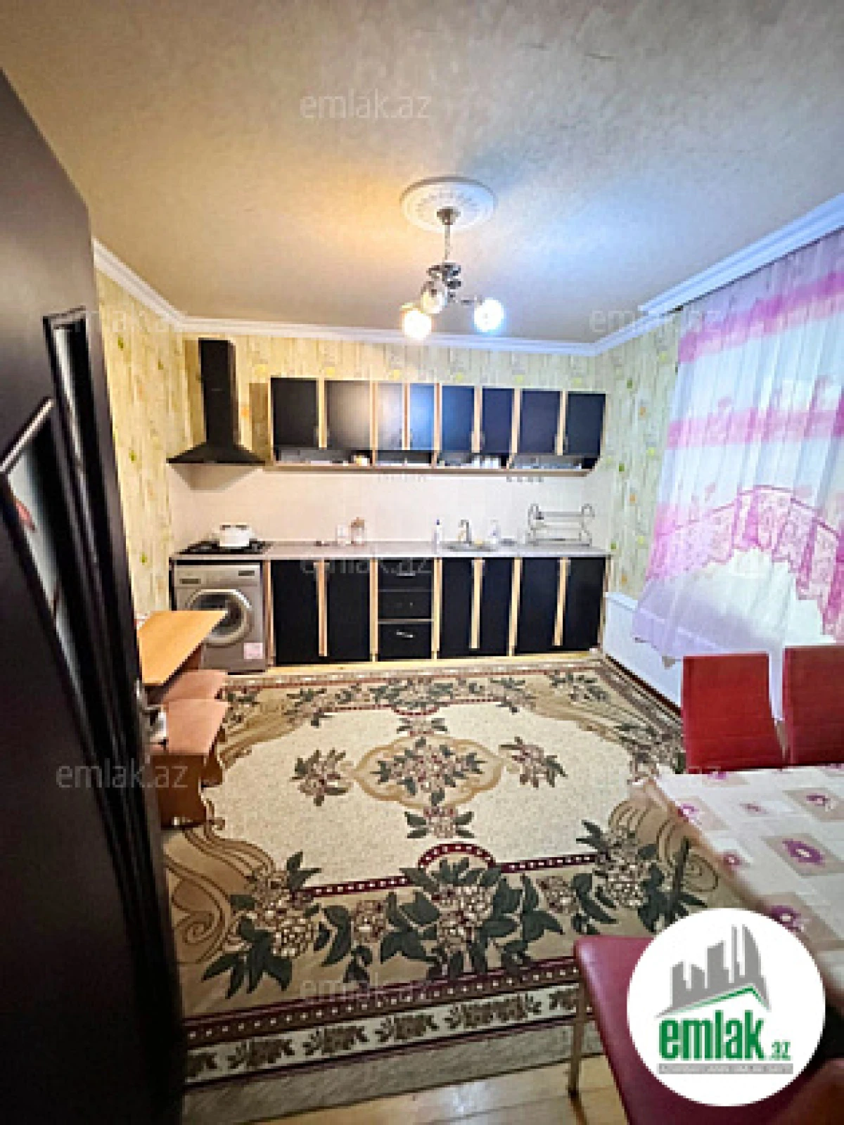 Satılır 6 otaqlı mənzil 140 m²