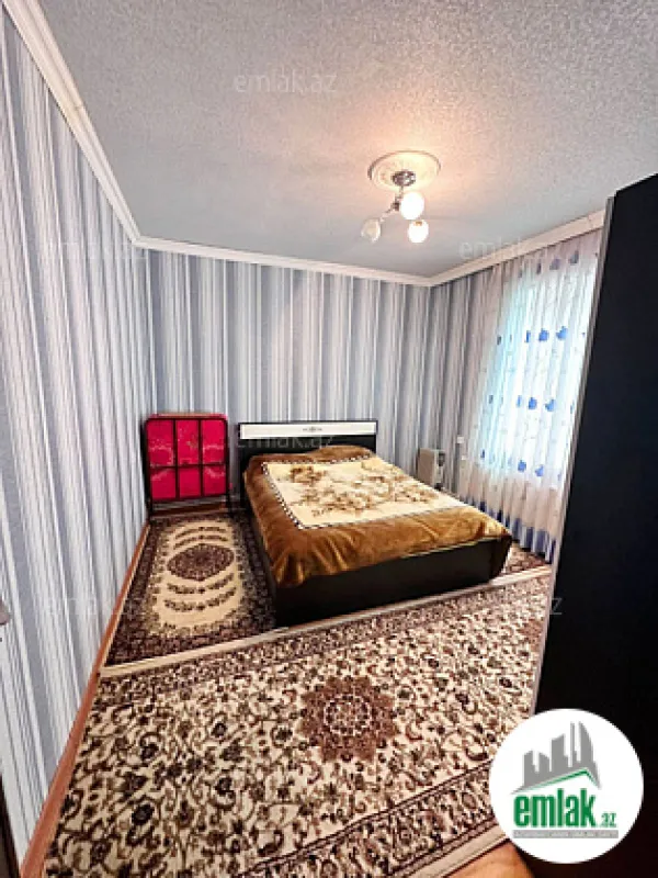 Satılır 6 otaqlı mənzil 140 m²