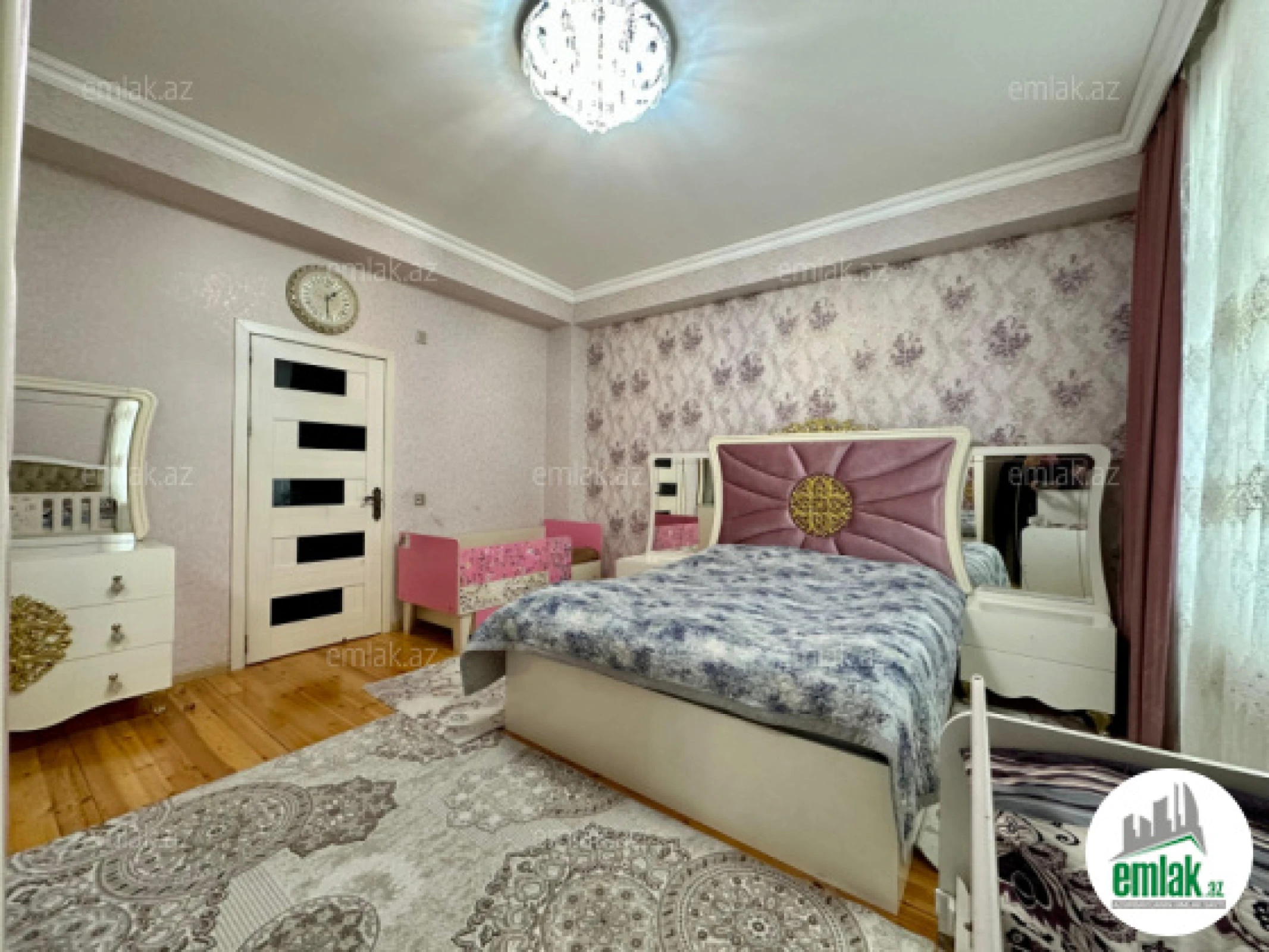 Satılır 3 otaqlı yeni tikili 105 m²