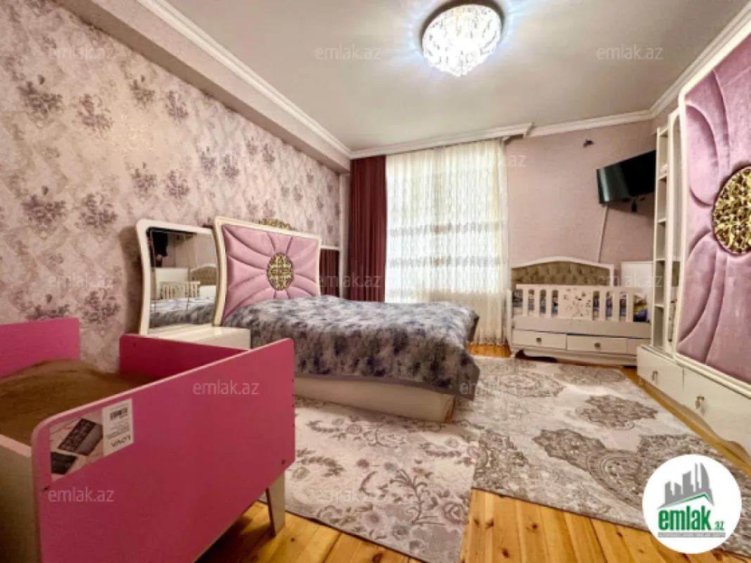 Satılır 3 otaqlı yeni tikili 105 m²