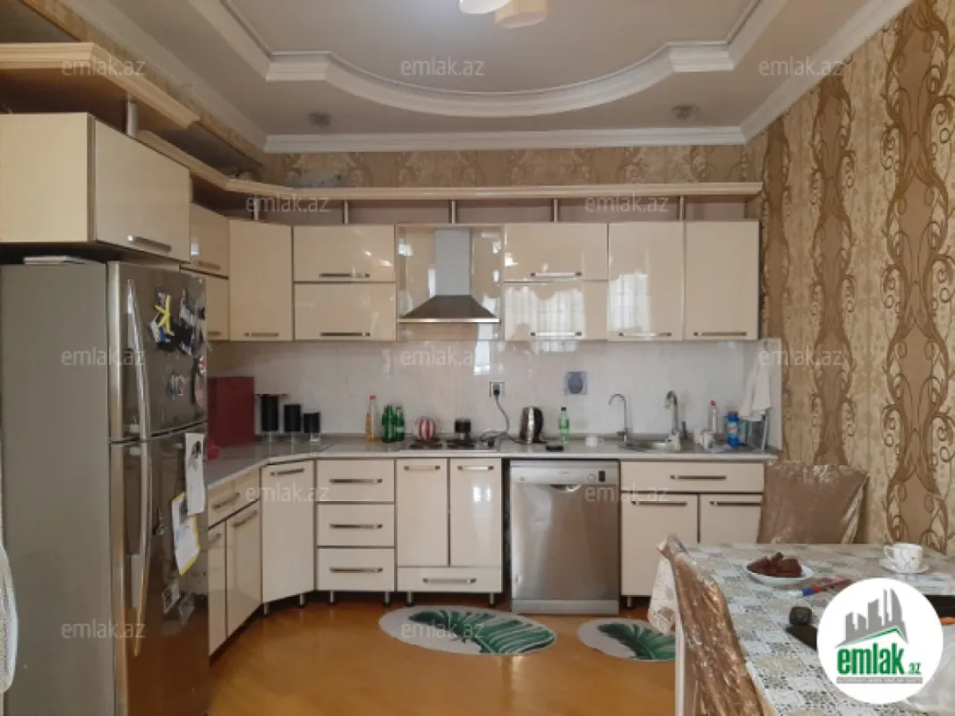 Satılır 4 otaqlı yeni tikili 170 m²