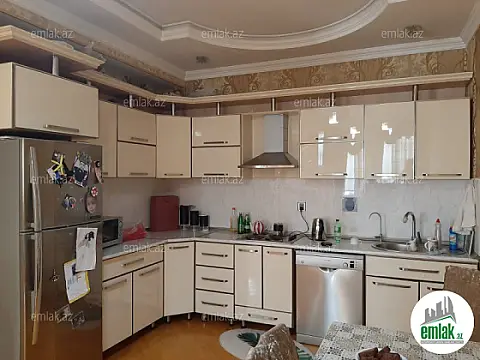 Satılır 4 otaqlı yeni tikili 170 m²