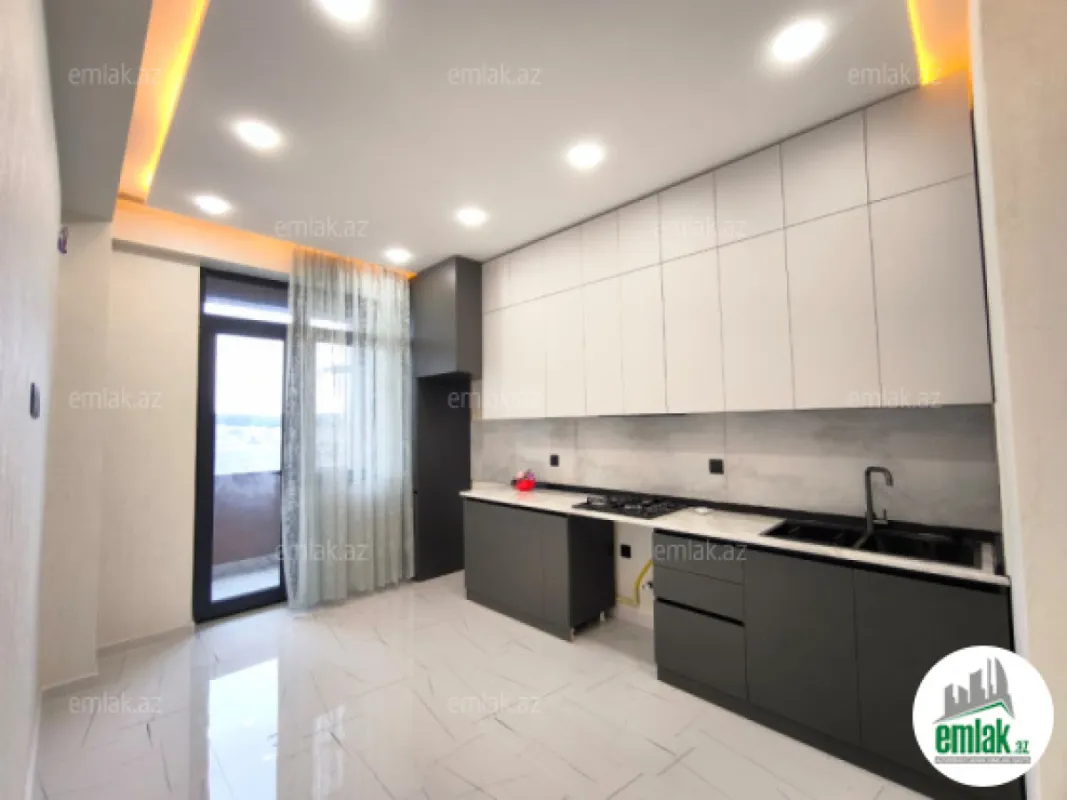 Satılır 3 otaqlı yeni tikili 100 m²