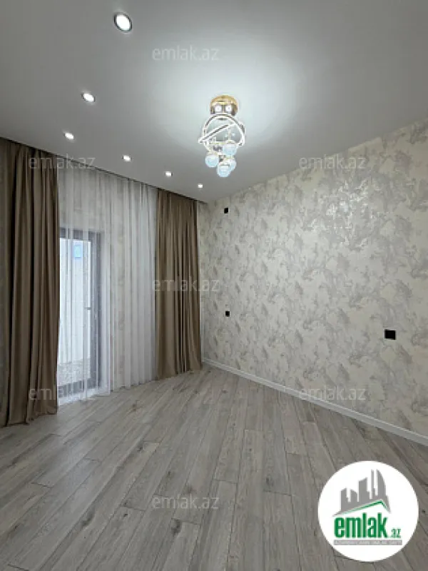 Satılır 5 otaqlı mənzil 200 m²