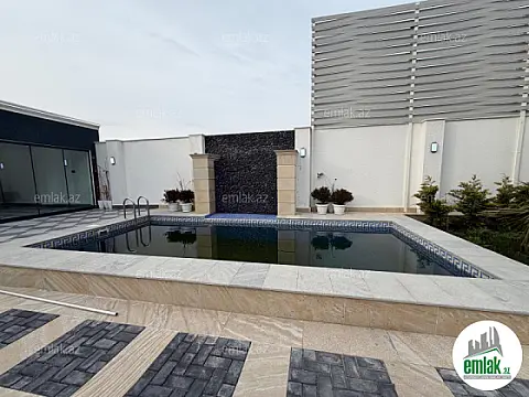 Satılır 5 otaqlı mənzil 200 m²