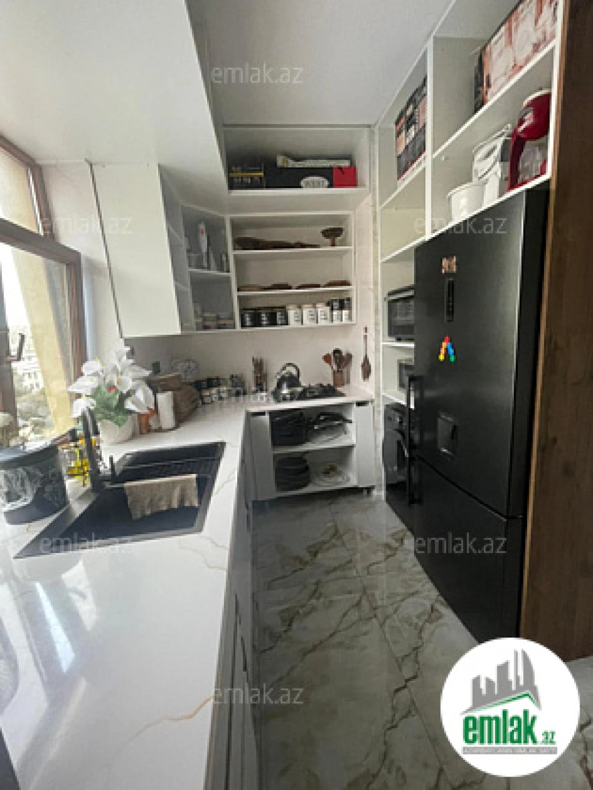 Satılır 3 otaqlı yeni tikili 71 m²