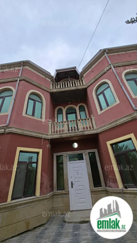 Satılır 6 otaqlı həyət evi 480 m²