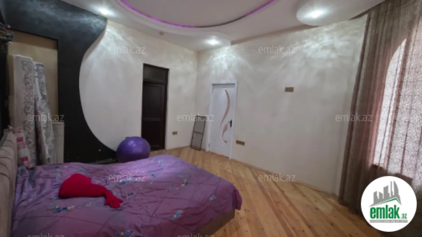 Satılır 6 otaqlı həyət evi 480 m²