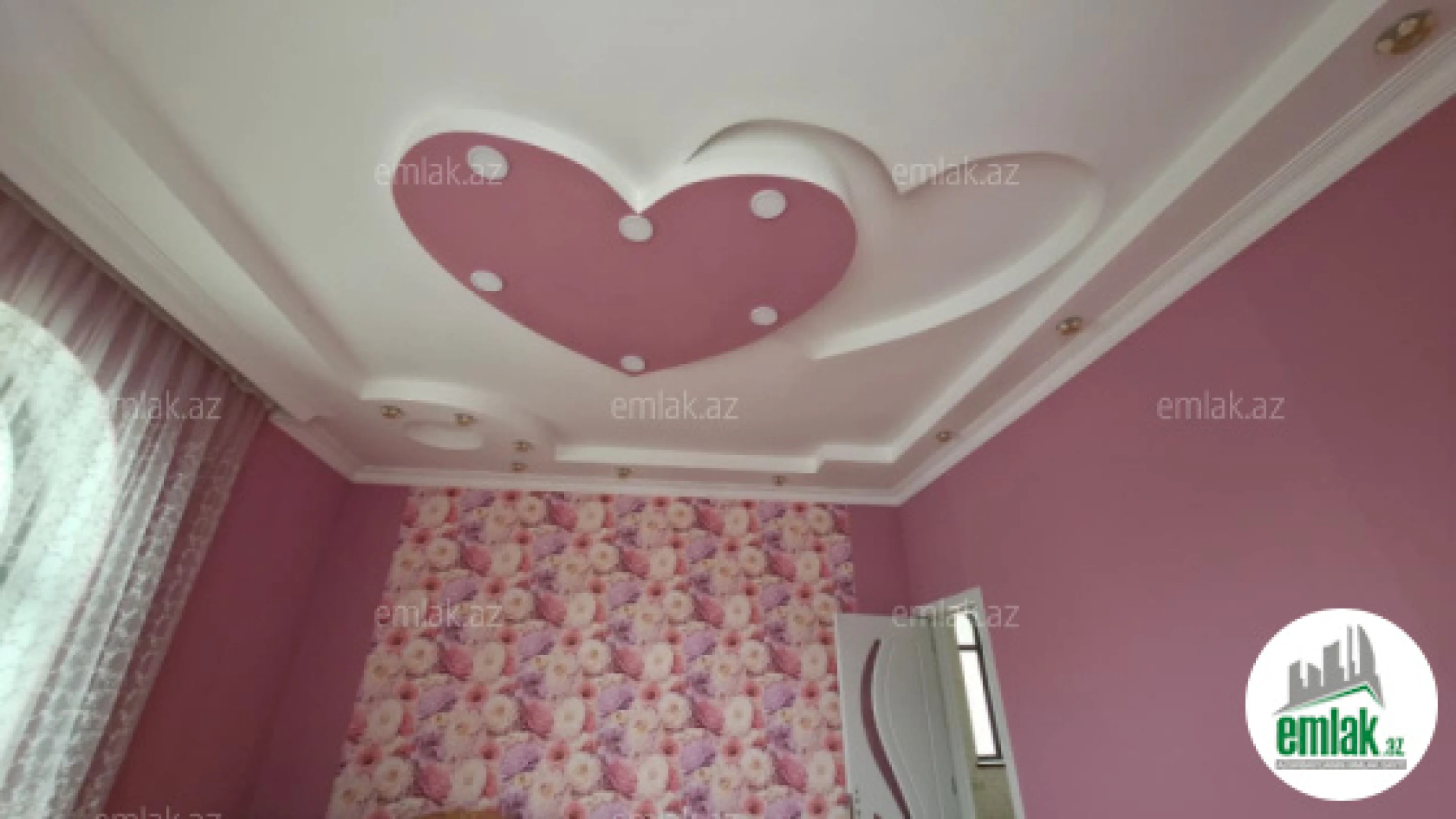 Satılır 6 otaqlı həyət evi 480 m²