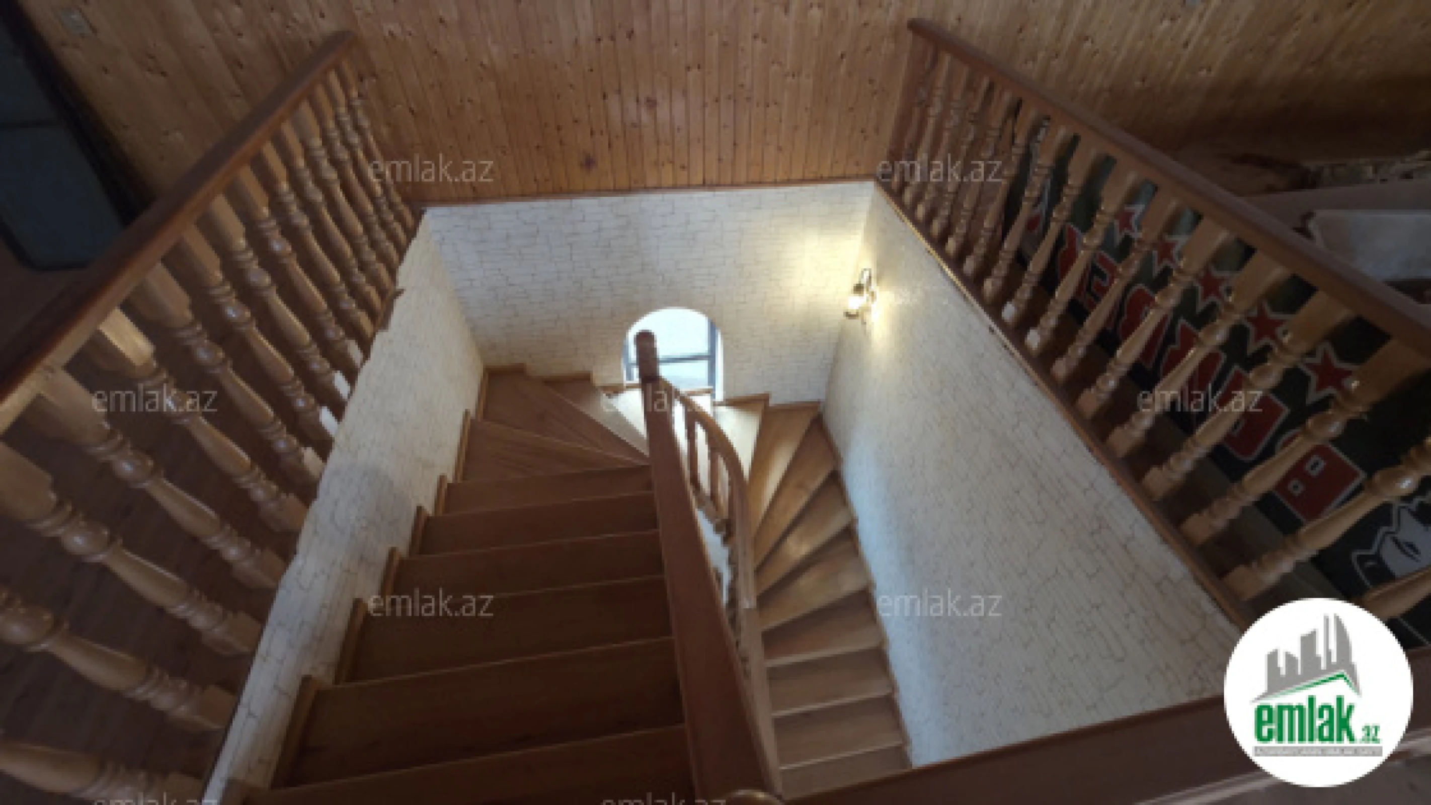 Satılır 6 otaqlı həyət evi 480 m²