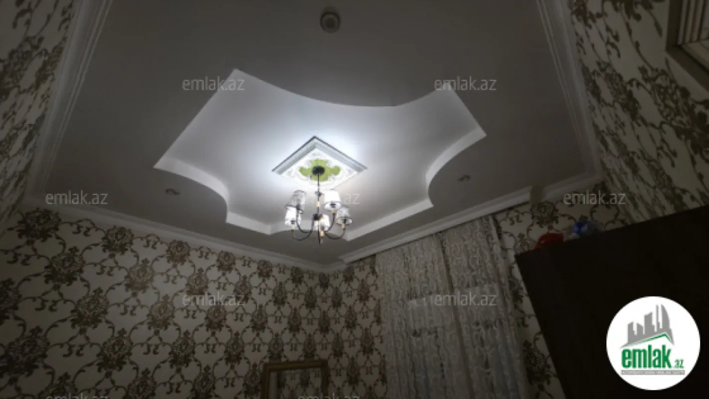 Satılır 6 otaqlı həyət evi 480 m²